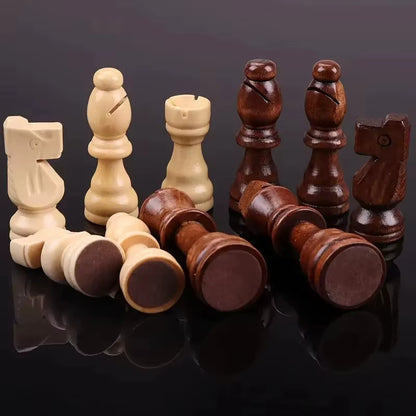 32 Pieses Sturdy Wooden Chess Standard Tournamen Staunton Wood Chessmen 7.8Cm King Height (Chess Board Not Included)